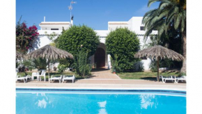 Hotel Villa Nieves is a beautiful villa set in a rural location yet it is still only a 5 minute drive from San Antonio and San Rafael